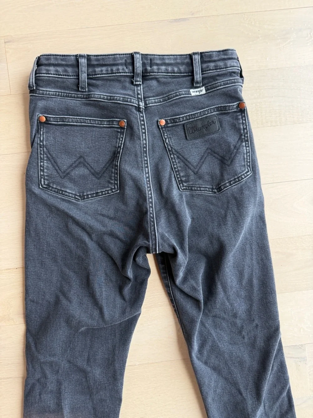 Wrangler - Picture 2 of 6